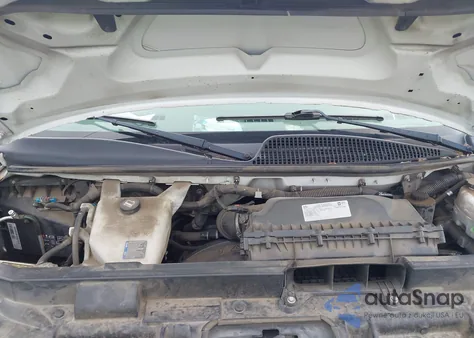 2018 Chevrolet Express 2500 Work Van z USA, uszkodzony, nr VIN 1GCWGAFP3J1336995